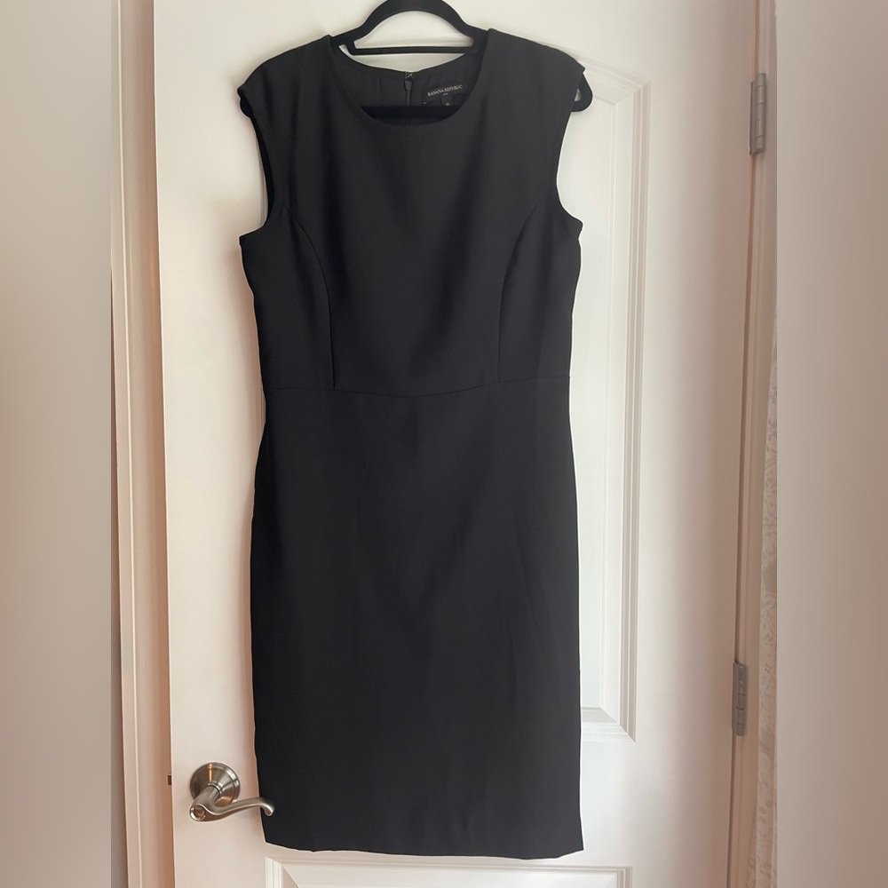 Classic Black Sheath Dress - Unbranded